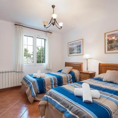 Binibequer Vell Sleeps 8 Pool Air Con Wifi *