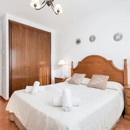 Willa Binibequer Vell Sleeps 8 Pool Air Con Wifi